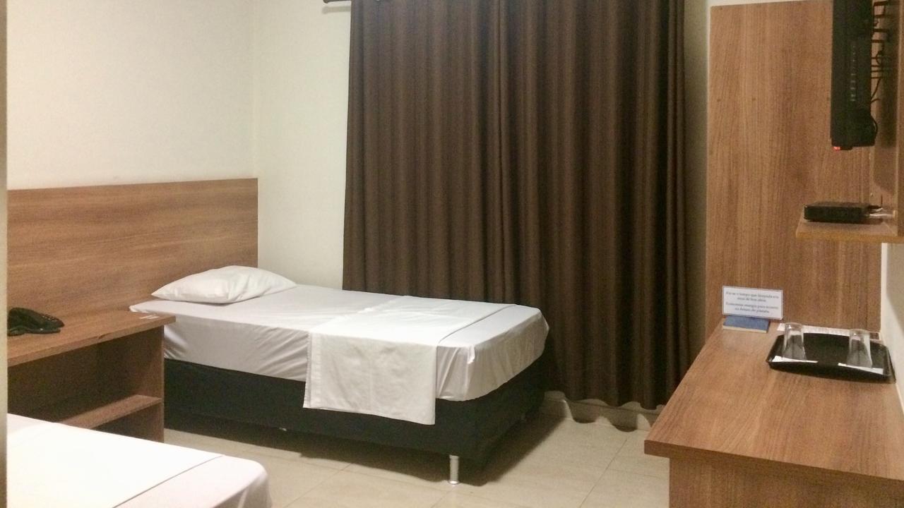 Cast Comfort Hotel Paranaíba Exteriör bild